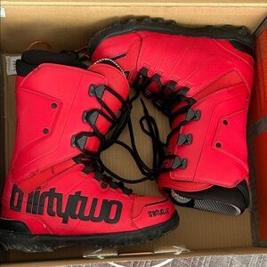 Thirtytwo Mens Lashed US 8 red, Winter 2011-2012 snowboarding boot